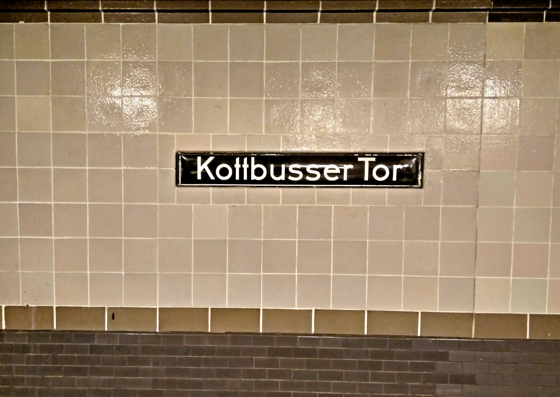 Kottbusser Tor U-Bahn Station