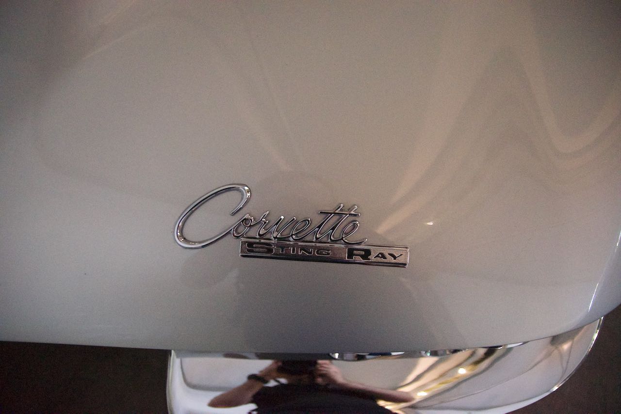 Dubai Classic Cars: Chevrolet Corvette Stingray